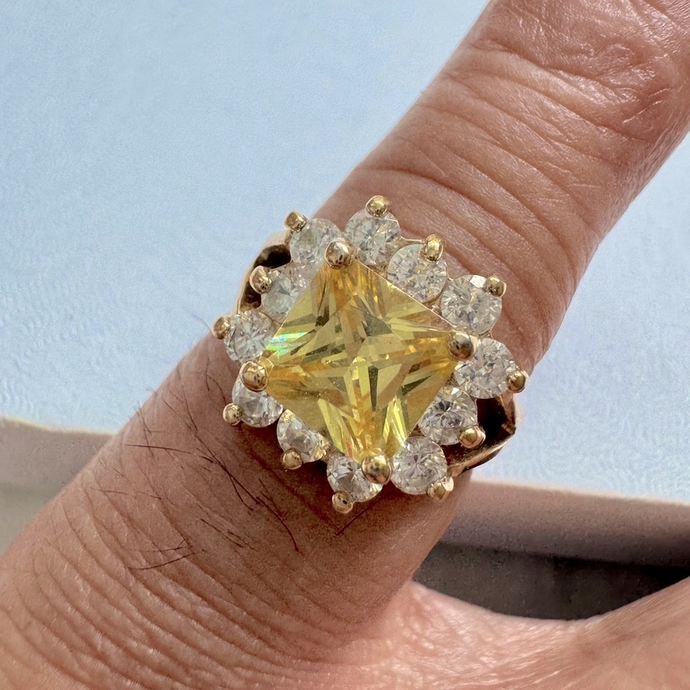Stunning Topaz Faux Diamond Ring